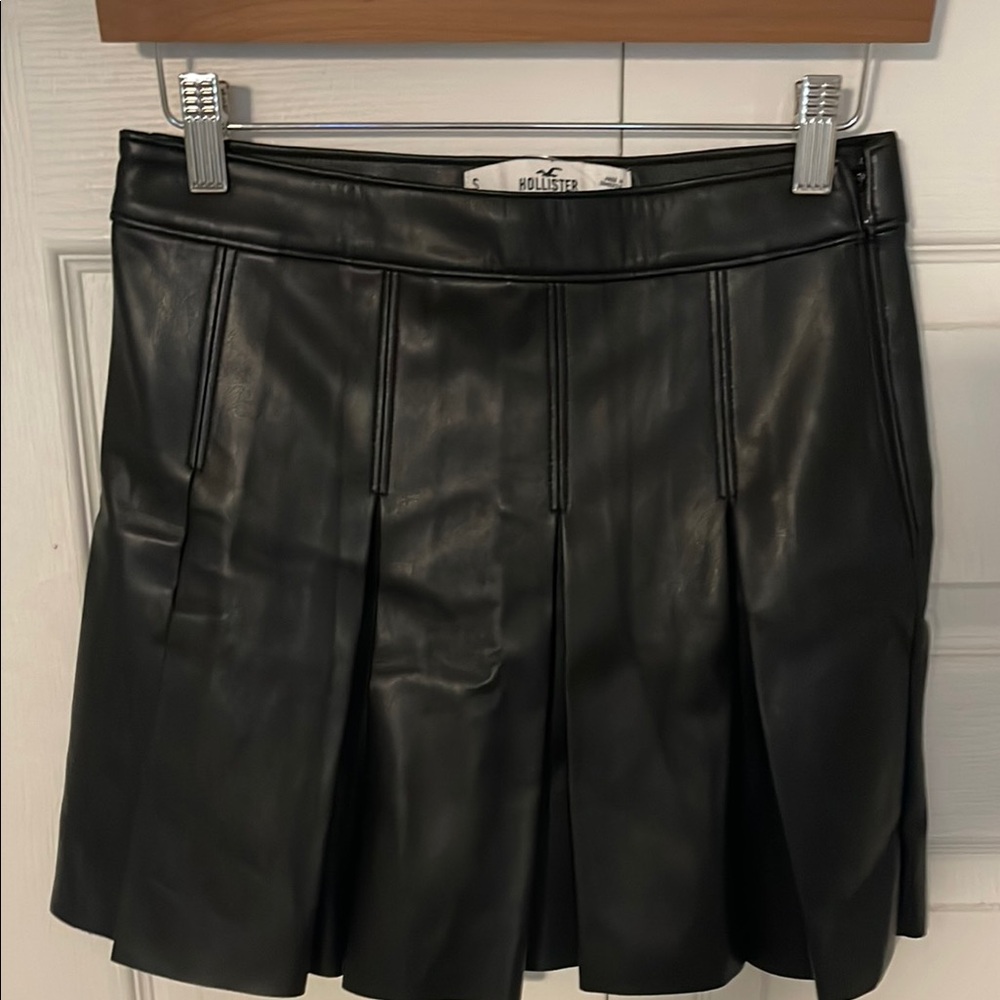 Hollister Black Skater Mini Skirt Pleated Faux Leather